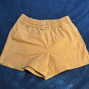 Old Navy Women’s Stretchtech Go H2O shorts